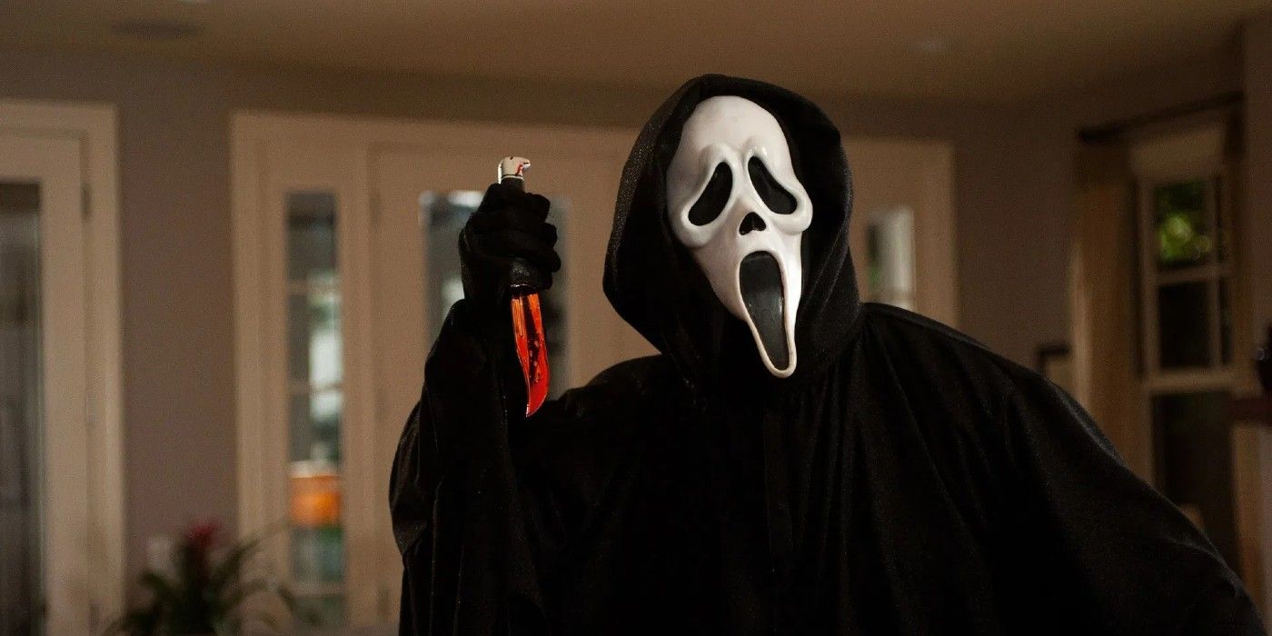 Ghostface holding up a knife in Scream