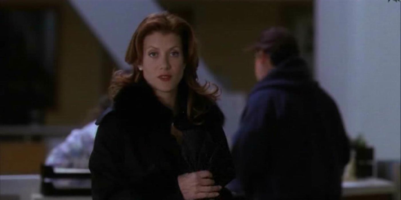 Kate Walsh as Addison Montgomery Shepherd in the Season 1 finale