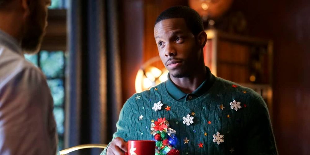 Dorian in Xmas Sweater in Legacies