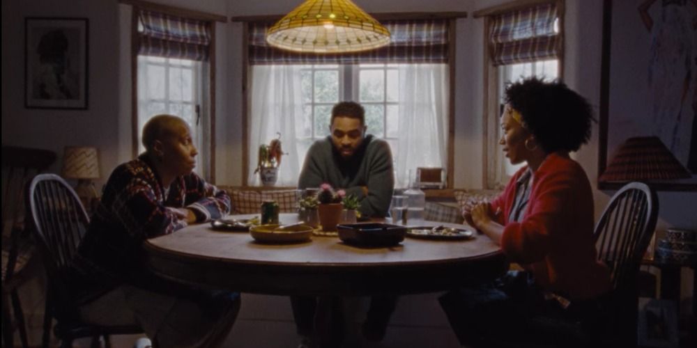Denise, Darius and Alicia at the dinner table - Master of None