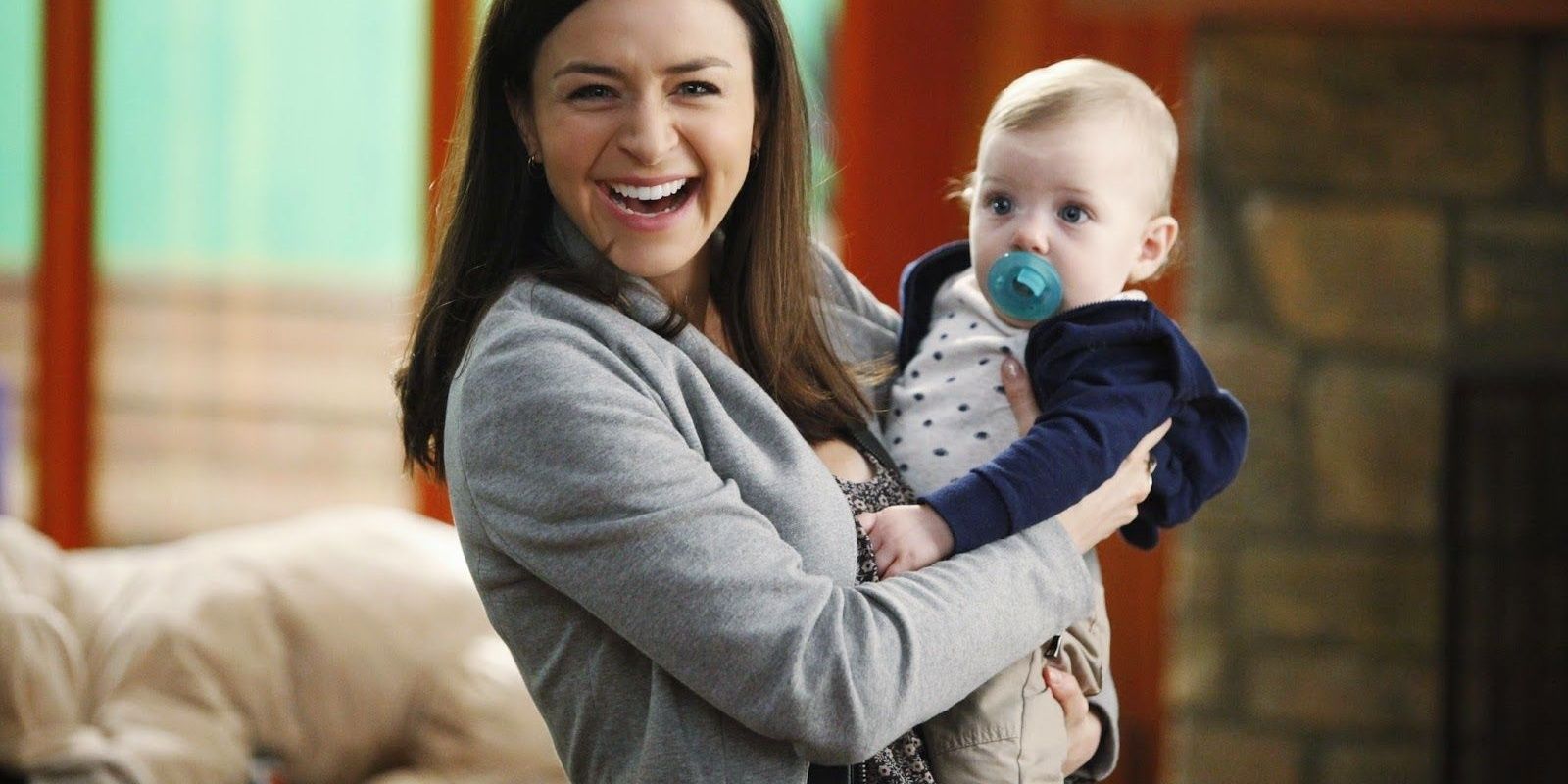 Amelia Shepherd with her nephew in Grey&rsquo;s Anatomy