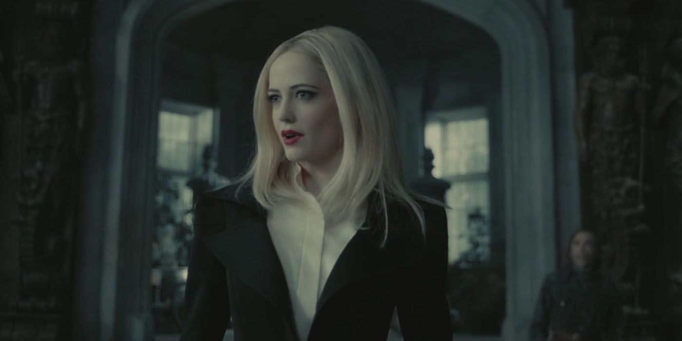 Angelique (Eva Green) in Tim Burton's Dark Shadows