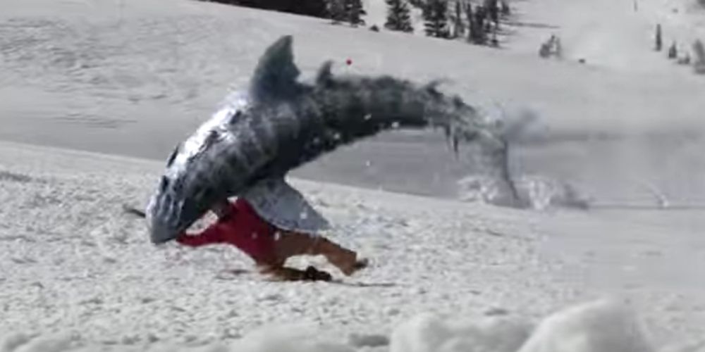 Ainda do filme de terror Avalanche Sharks.