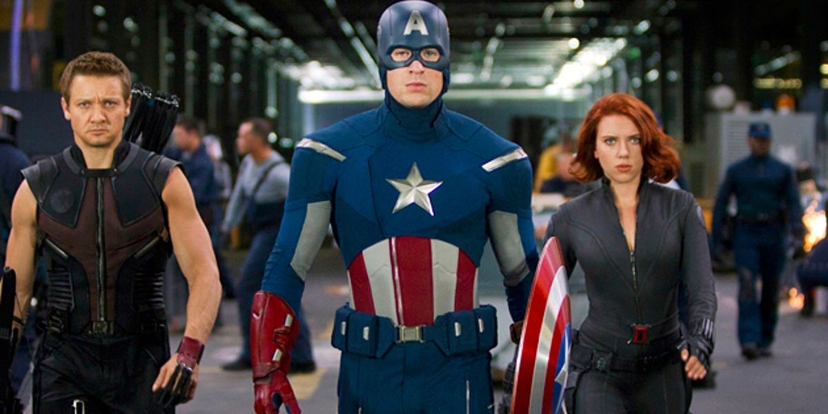 Captain America, Hawkeye and Black Widow walk together in The Avengers