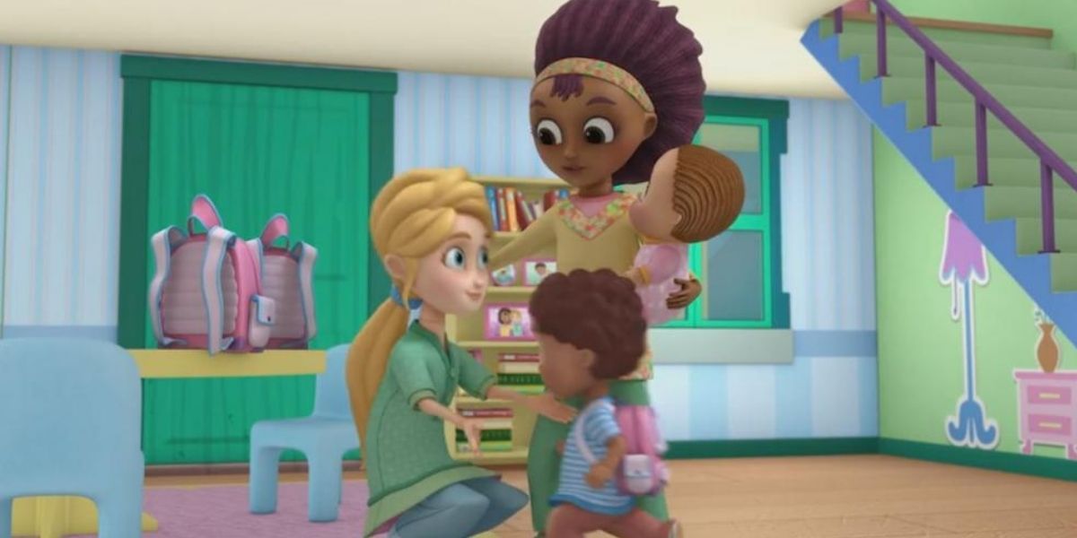 A lesbian couple welcoming their kids home in Doc McStuffins.