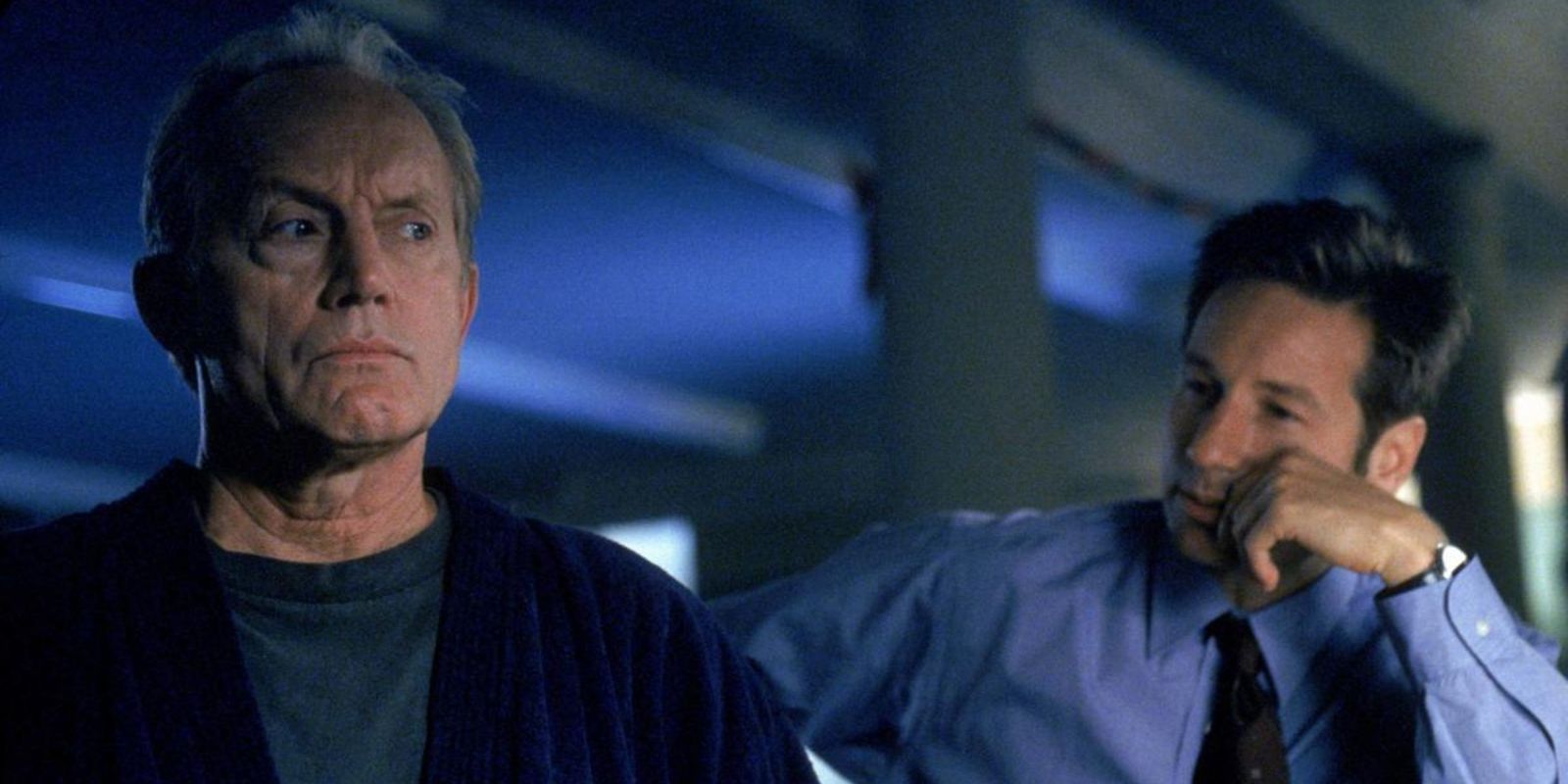 Frank Black with Fox Mulder in The X-Files
