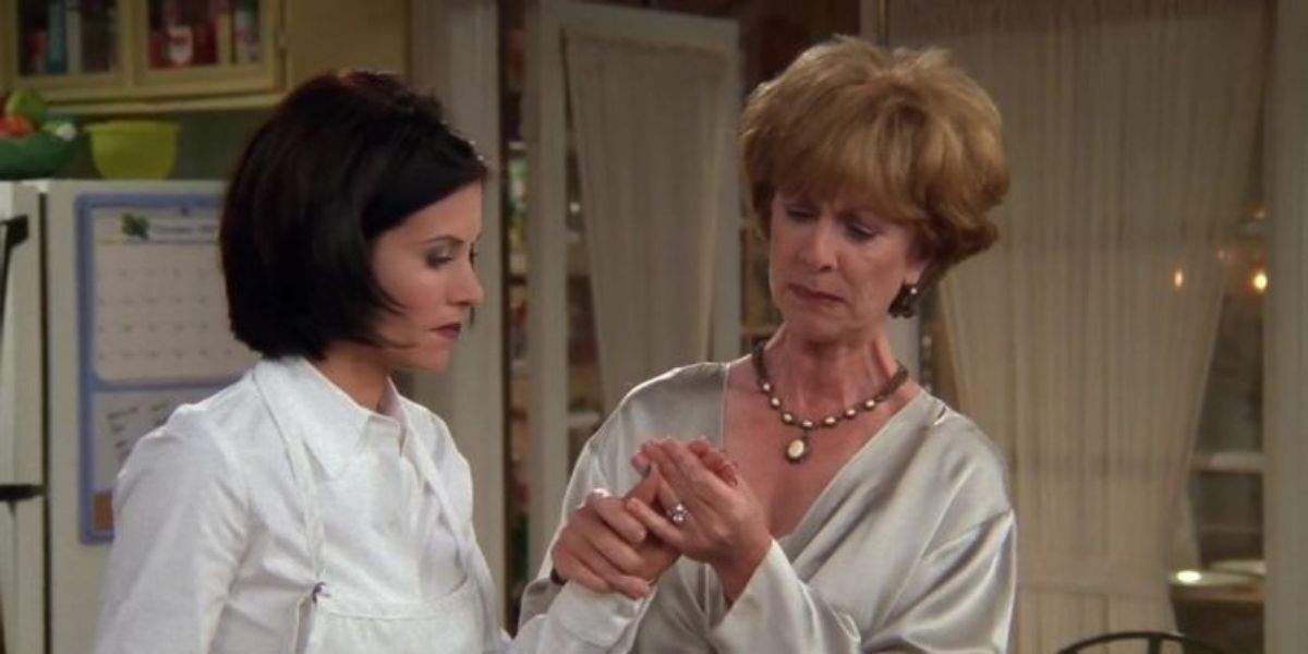 Judy looks at Monica's nails in Friends