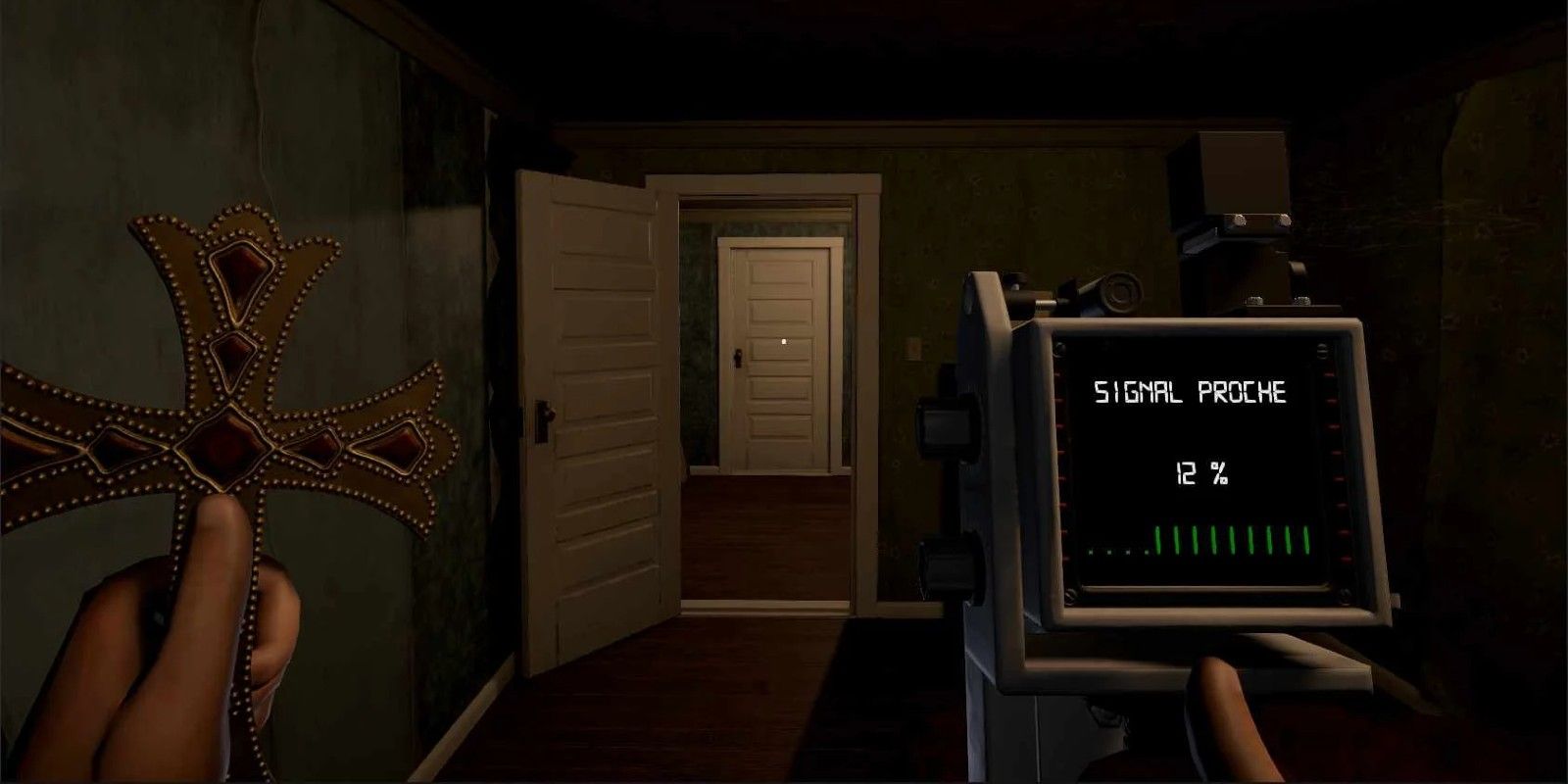 A player uses an Entity Analyzer and Crucifix in Ghost Hunters Corp