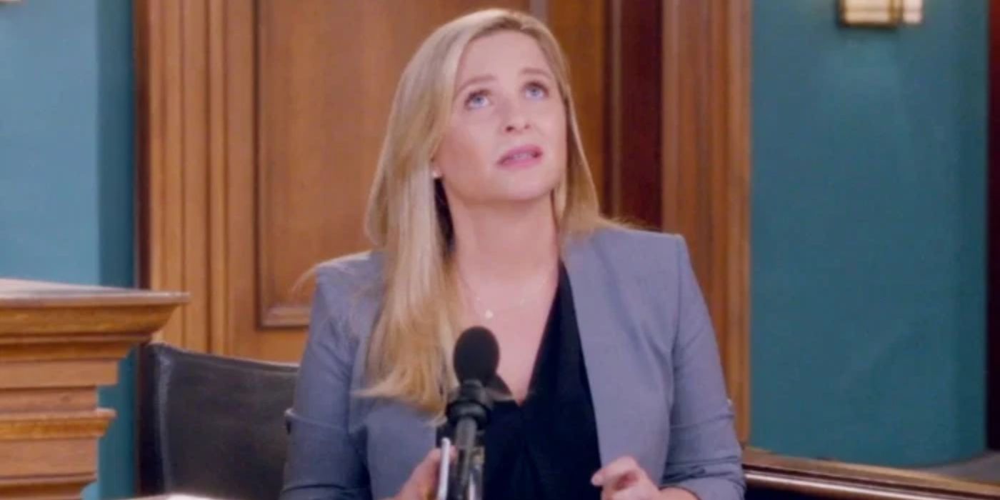 Arizona sitting in court looking emotional on Grey&rsquo;s Anatomy