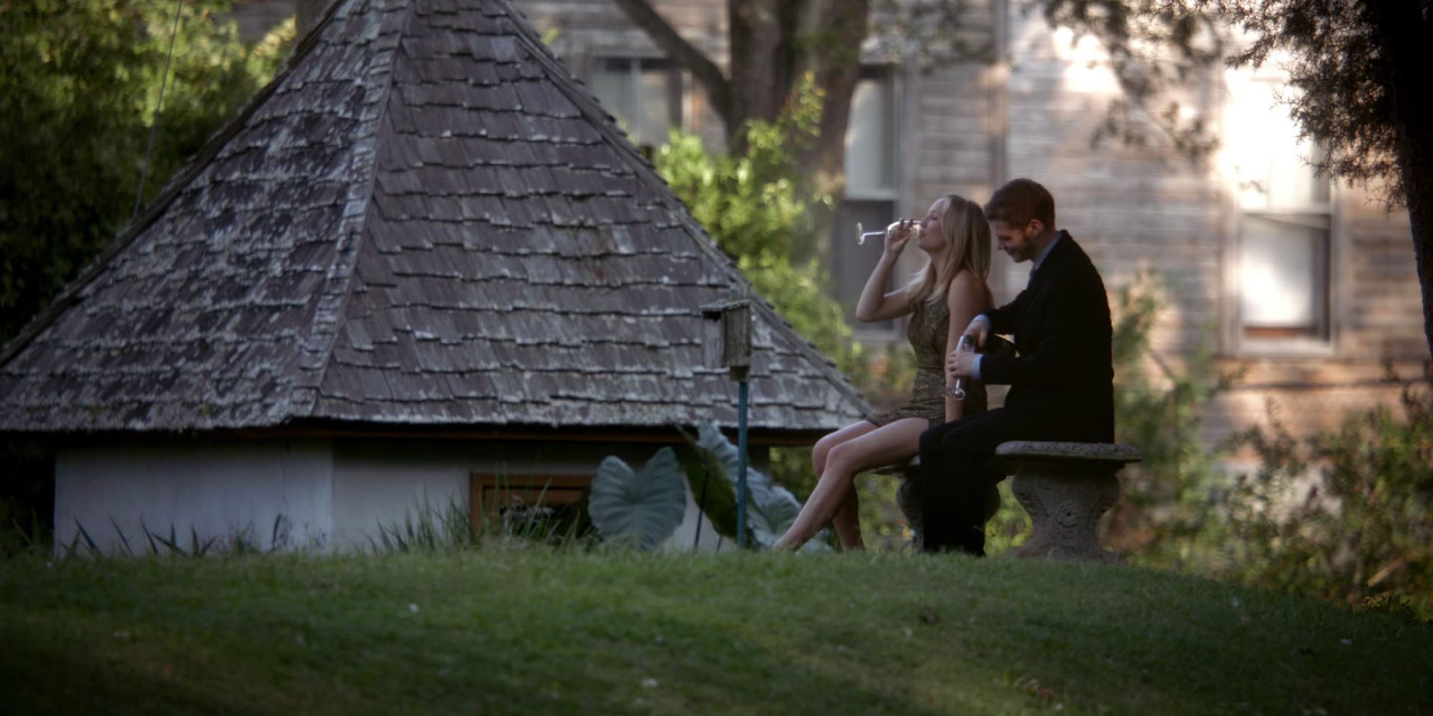 Klaus and Caroline go on a date in The Vampire Diaries.