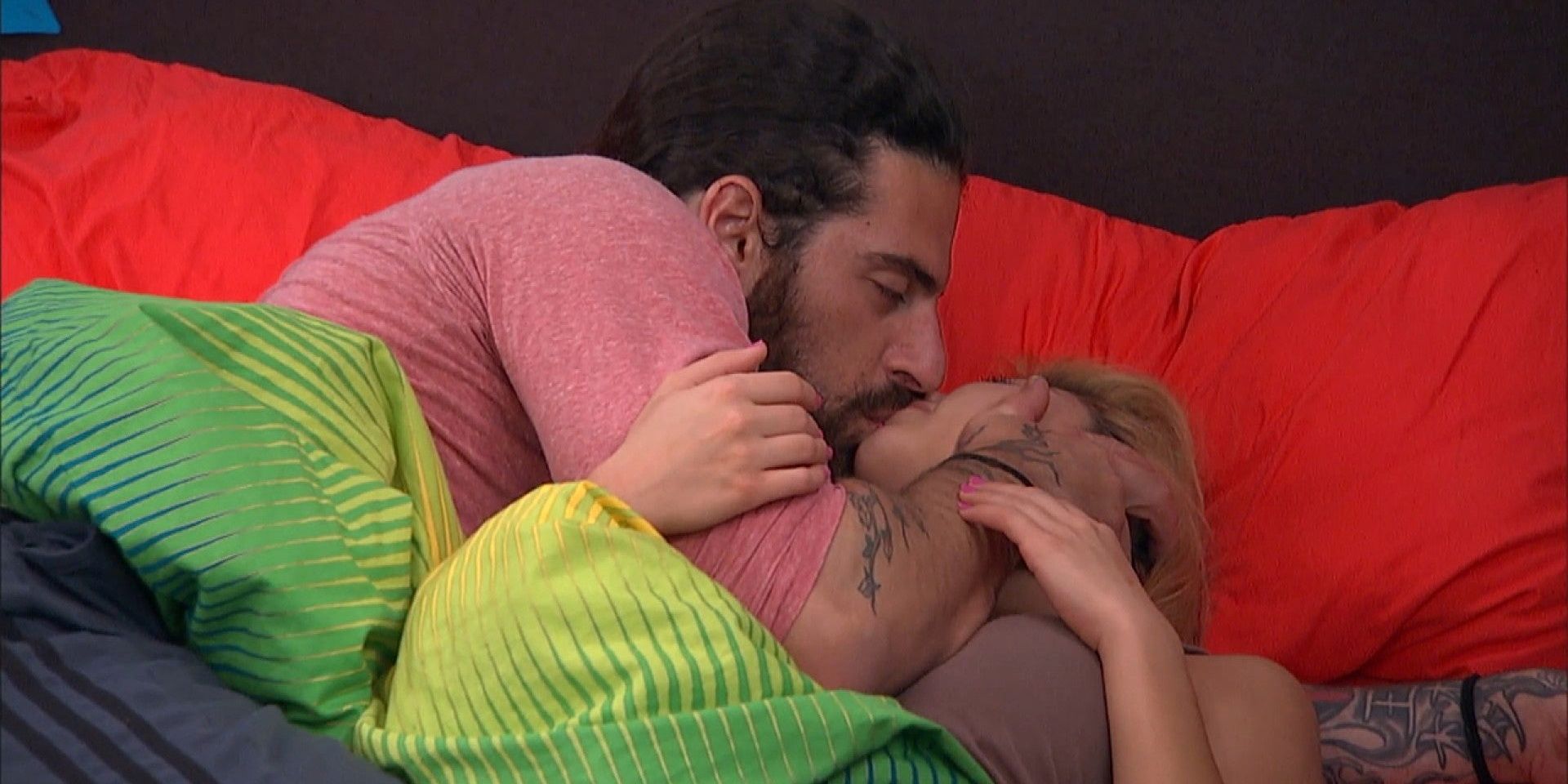 Austin and Liz kissing in bed on Big Brother