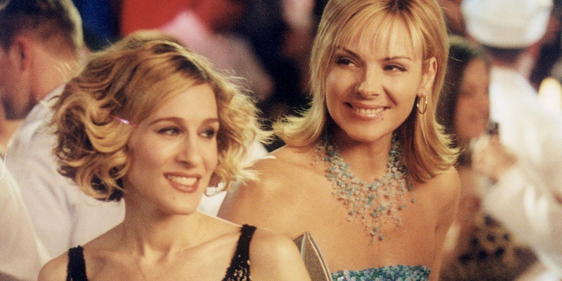 Sex &amp; The City: Carrie Bradshaw's Complete Timeline Explained Carrie SATC season 5