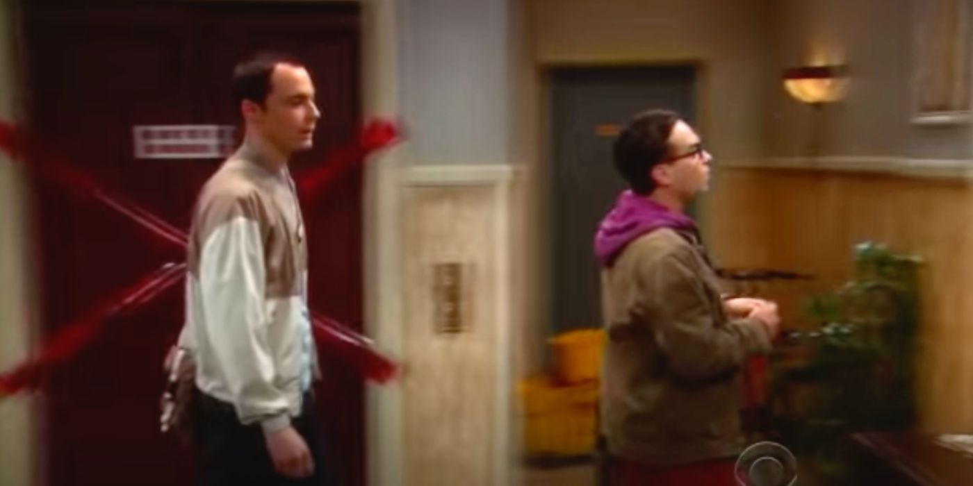 Sheldon and Leonard walking to get the mail on TBBT
