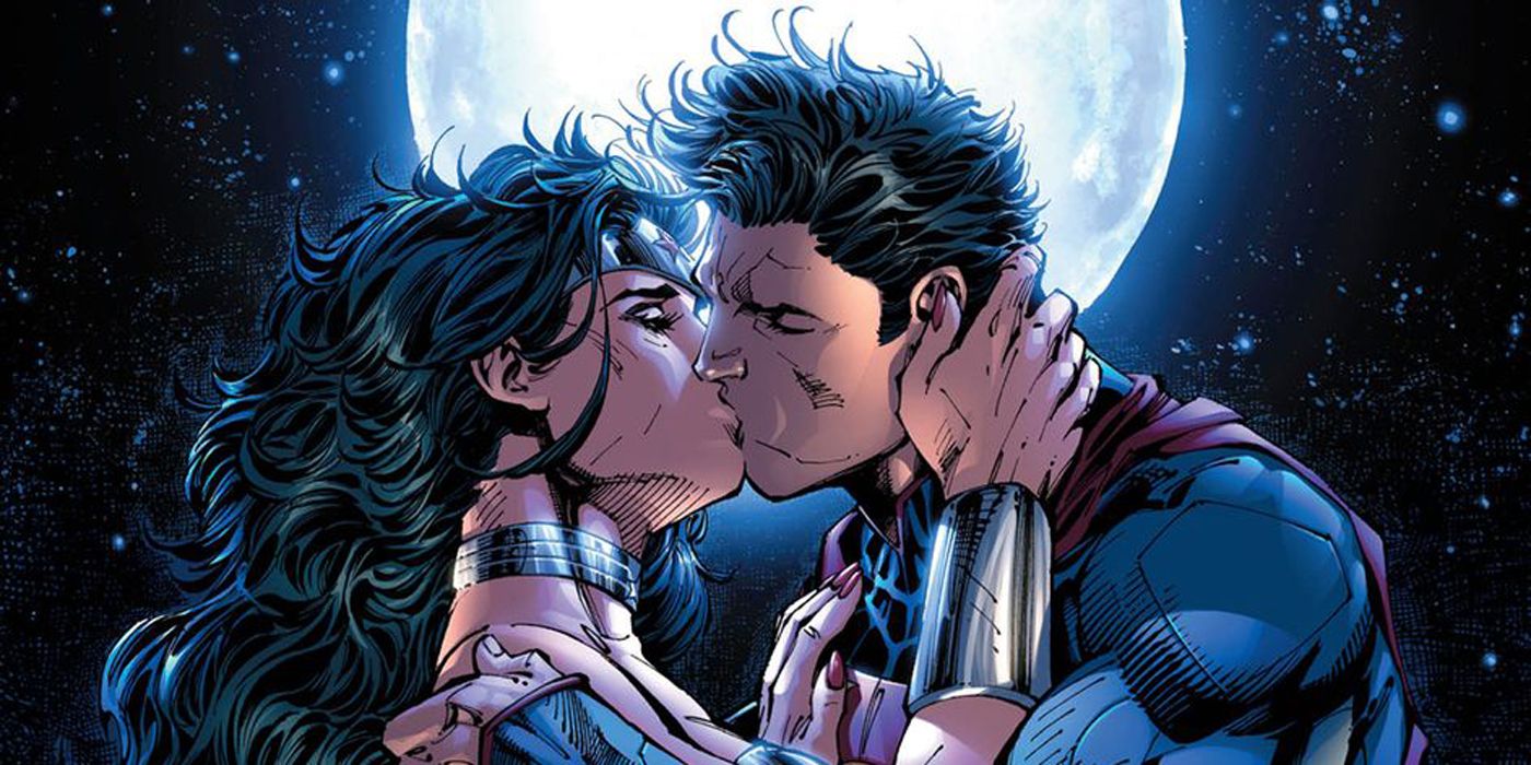 Superman kisses Wonder Woman.