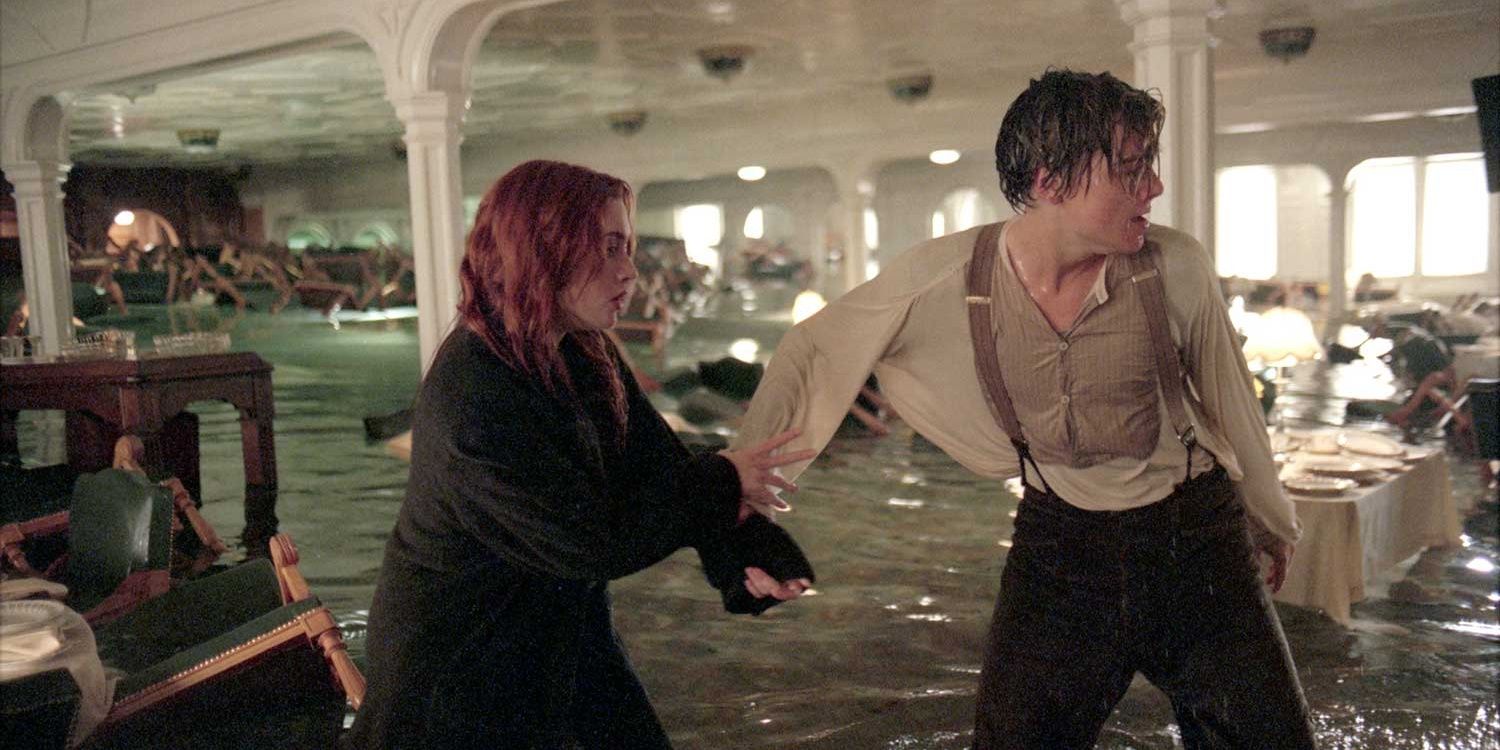Jack and Rose wading through water in Titanic.