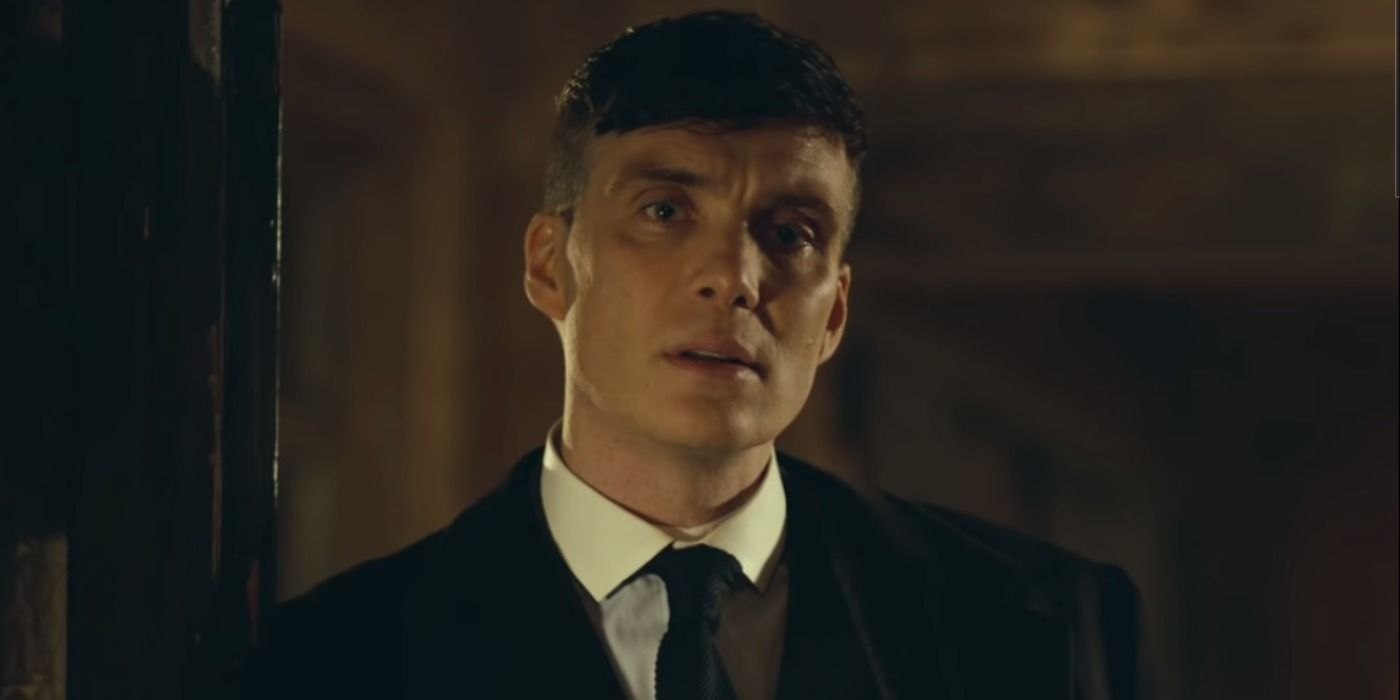 Tommy talks to John and Arthur at a family meeting about how to handle the Changretta's in Peaky Blinders