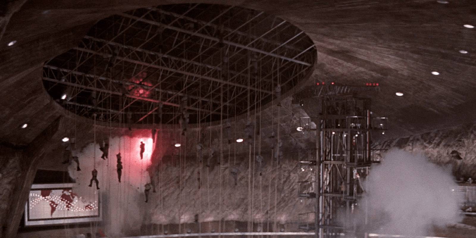 10 Best Climaxes In James Bond Movies 10 Best Climaxes In James Bond Movies