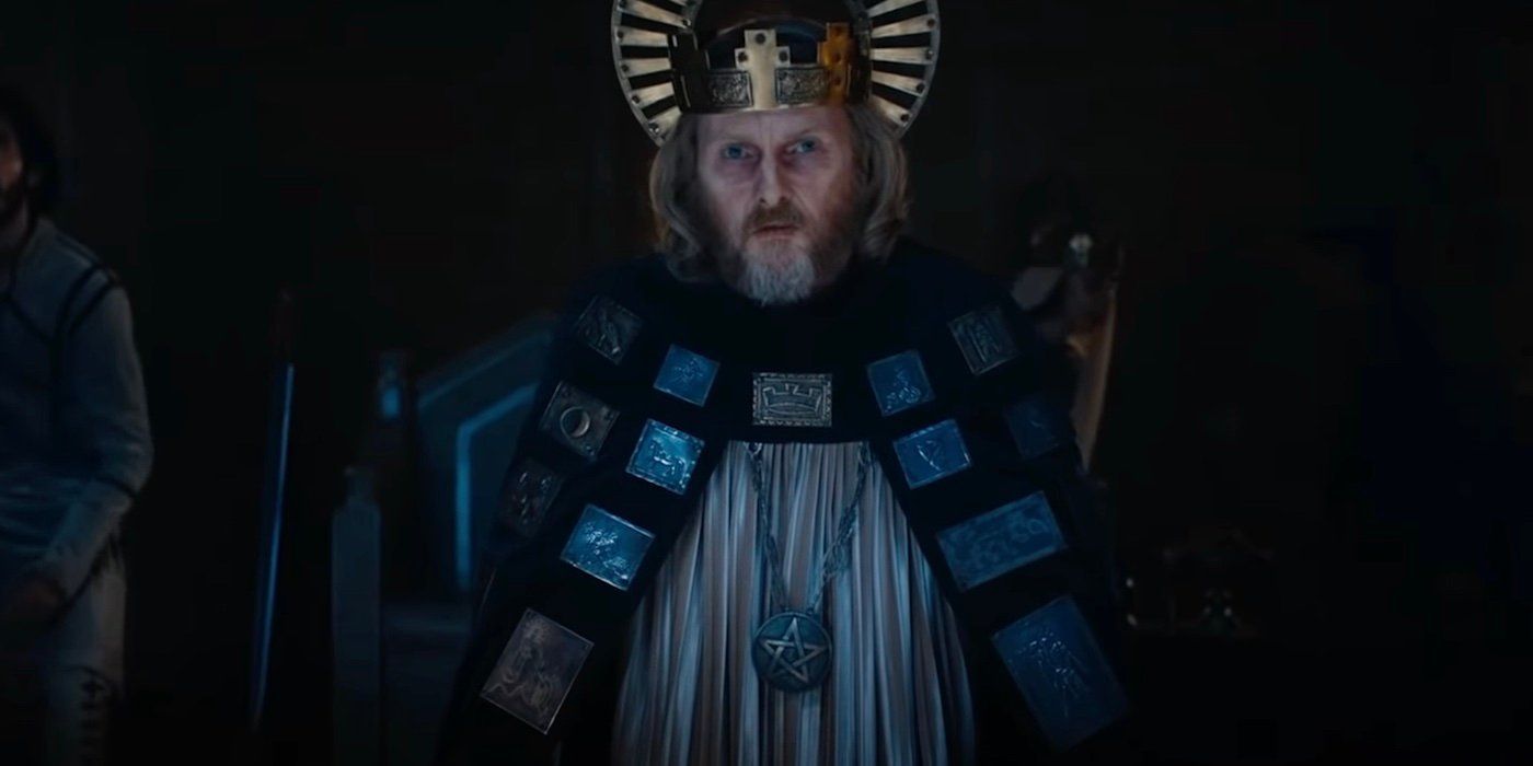 Sean Harris as King Arthur in a Crown in The Green Knight