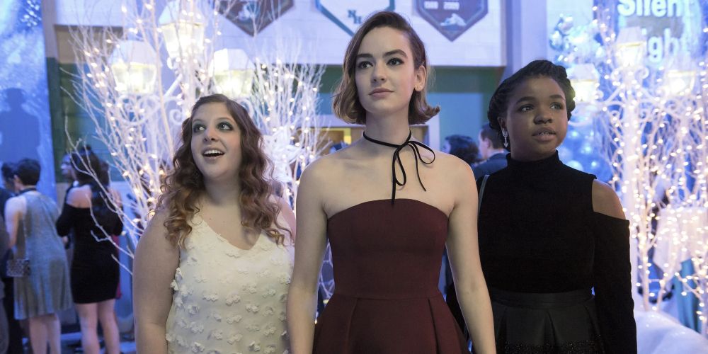 Beth and Casey arrive at winter formal in Atypical