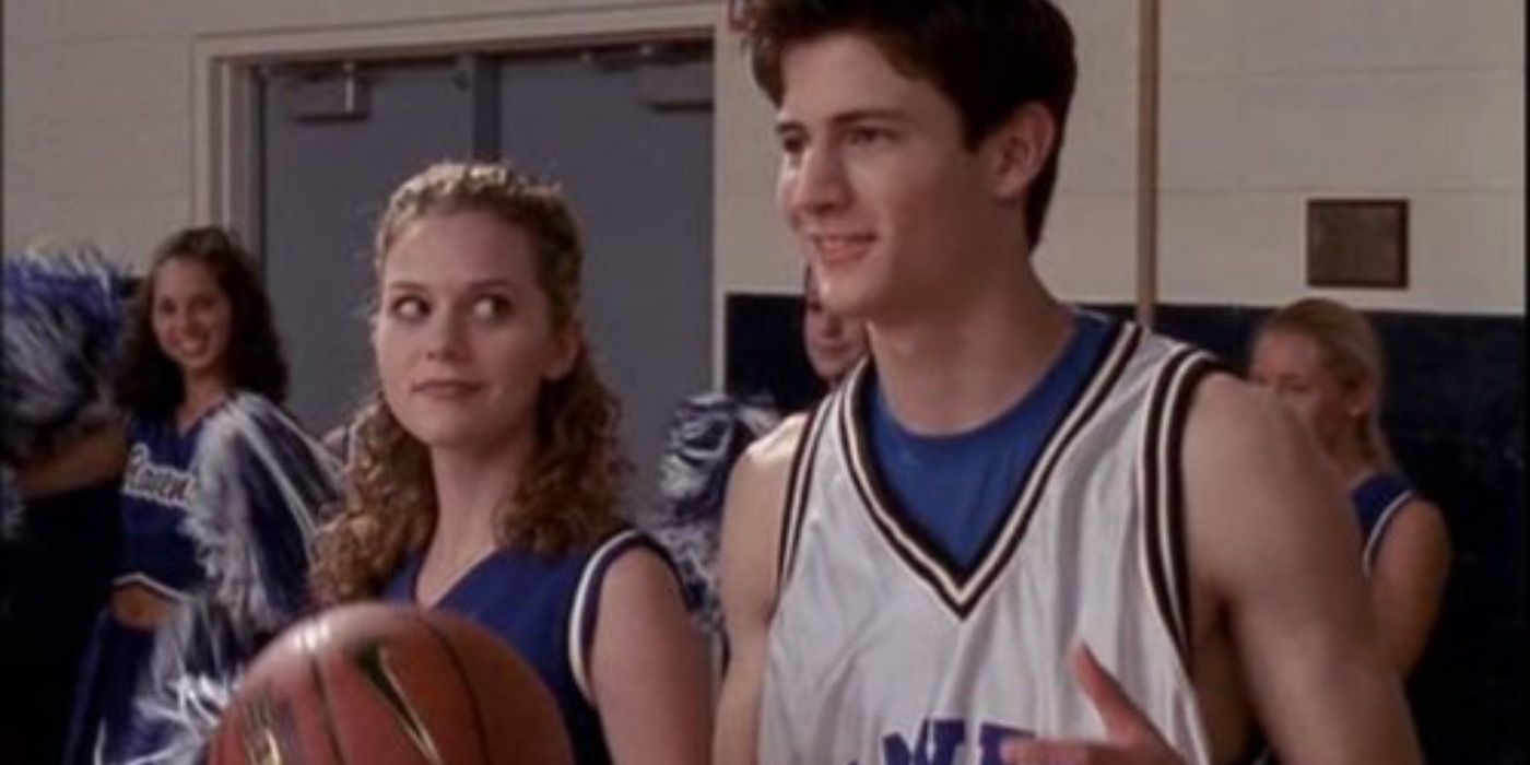 Peyton and Nathan at a basketball game on One Tree Hill