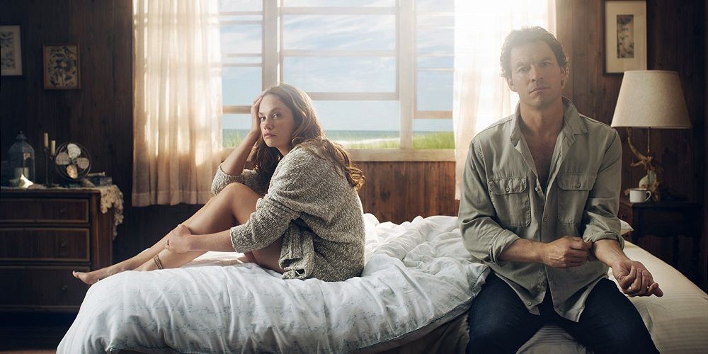 Alison and Noah on bed in The Affair