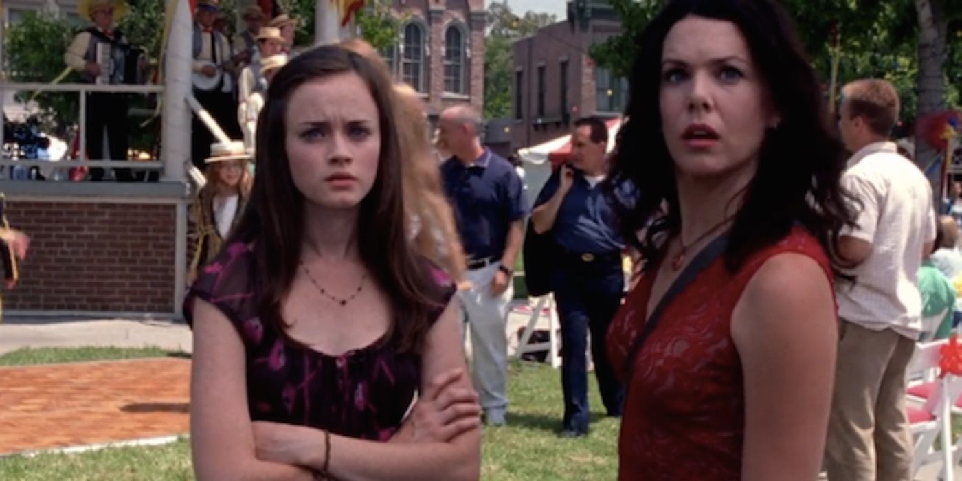 Lorelai and Rory at the Stars Hollow fair