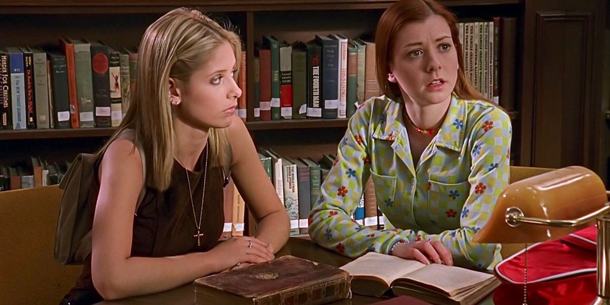 Willow and Buffy studying in the library in Buffy the Vampire Slayer