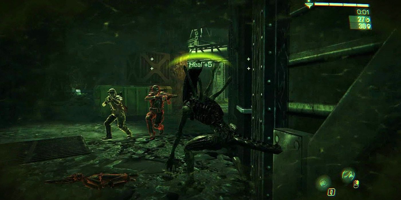 A shot of an alien vs. marines in Aliens: Colonial Marines multiplayer
