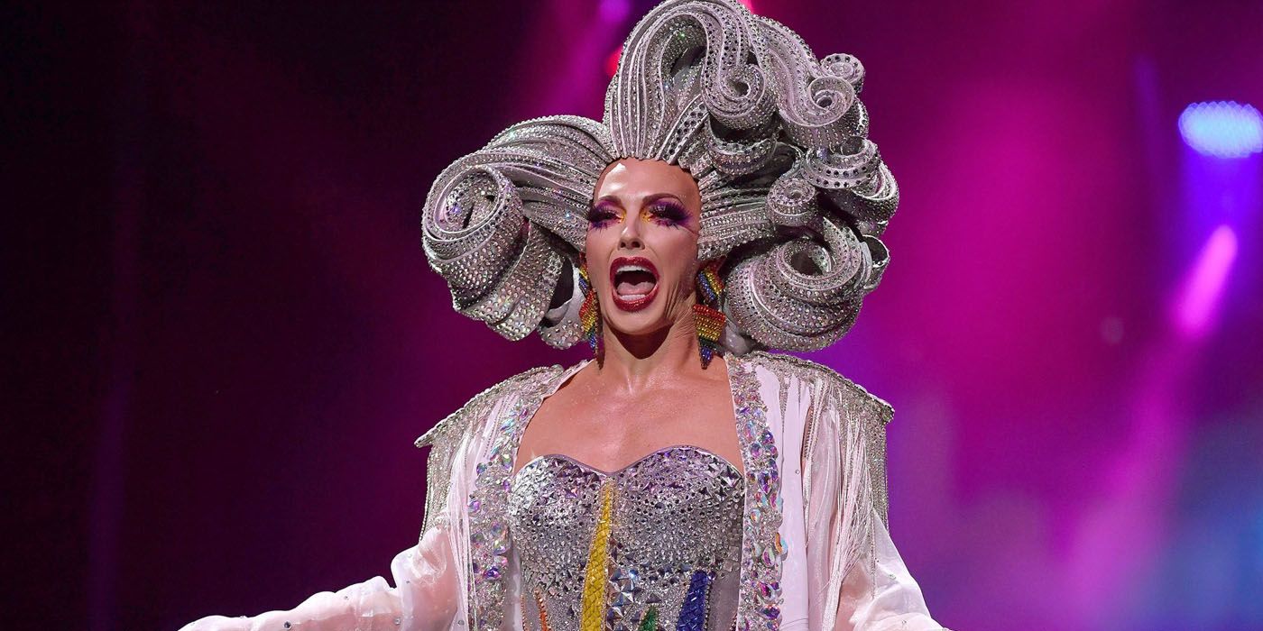 Alyssa Edwards making a funny face in the Rupaul's Drag Race runway