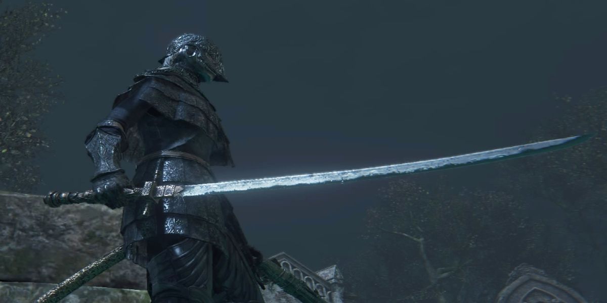 A player wielding the Chikage sword in Bloodborne.