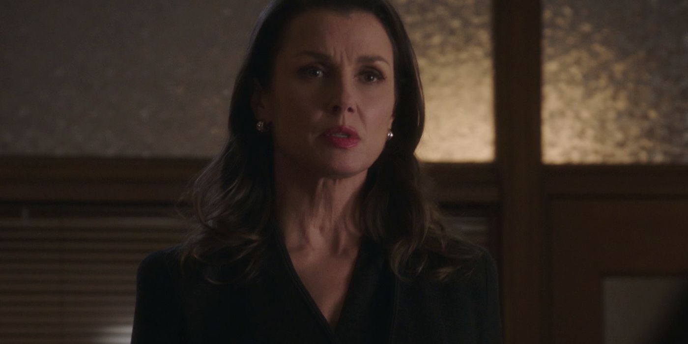 Bridget Moynahan as Erin Reagan looking concerned in Blue Bloods