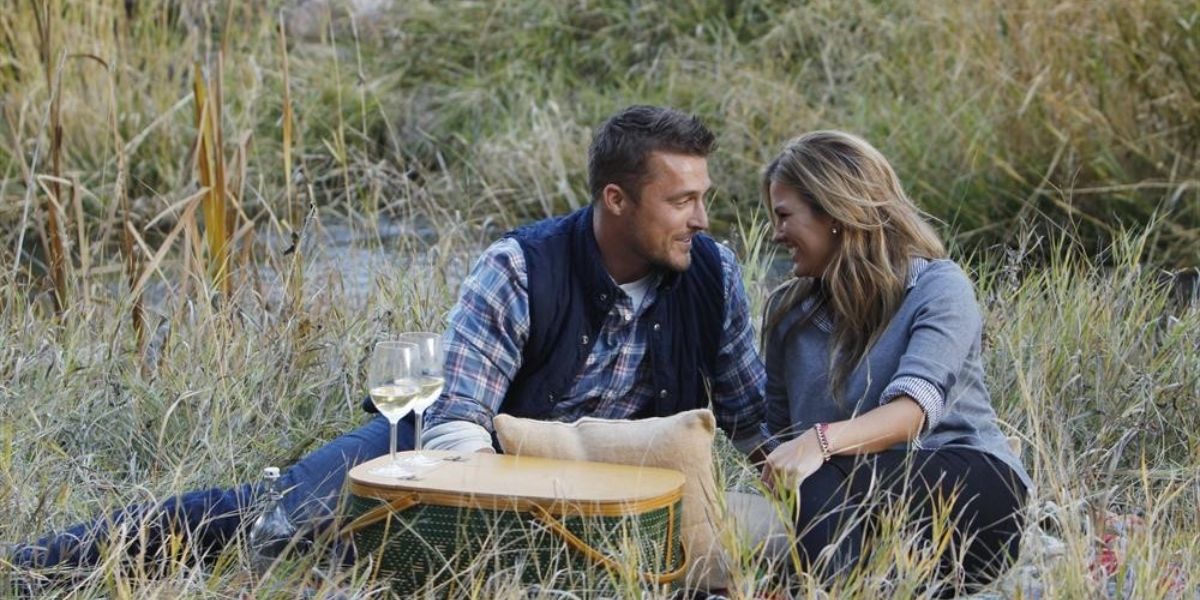 Chris Soules and Becca Tilley on a picnic date in season 19 of 'The Bachelor'