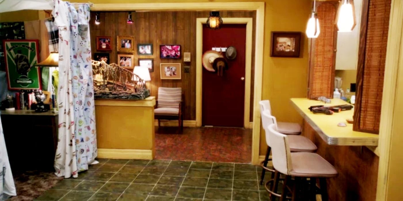 Tory and Abed's empty apartment in Community