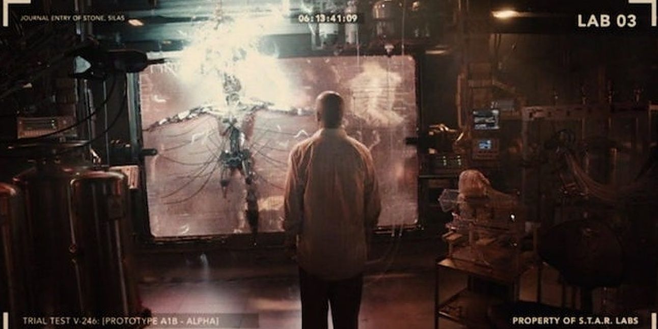 Cyborg experiment in Star Labs in Justice LEAGUE