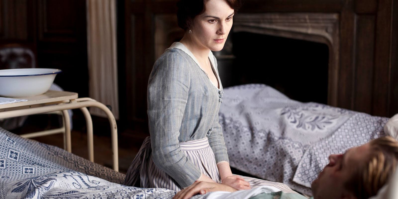 Mary nurses Matthew in Downton Abbey.