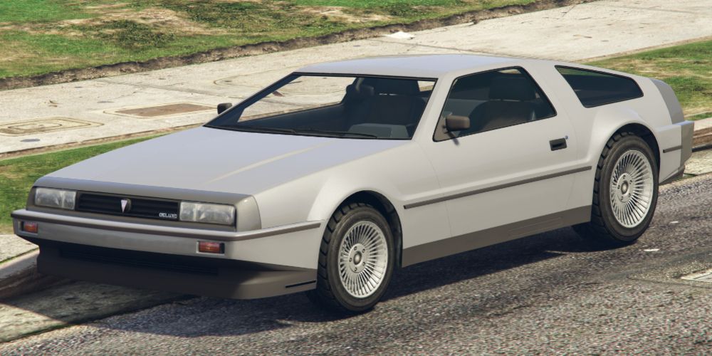 Imponte Deluxo parked on the street in GTA Online