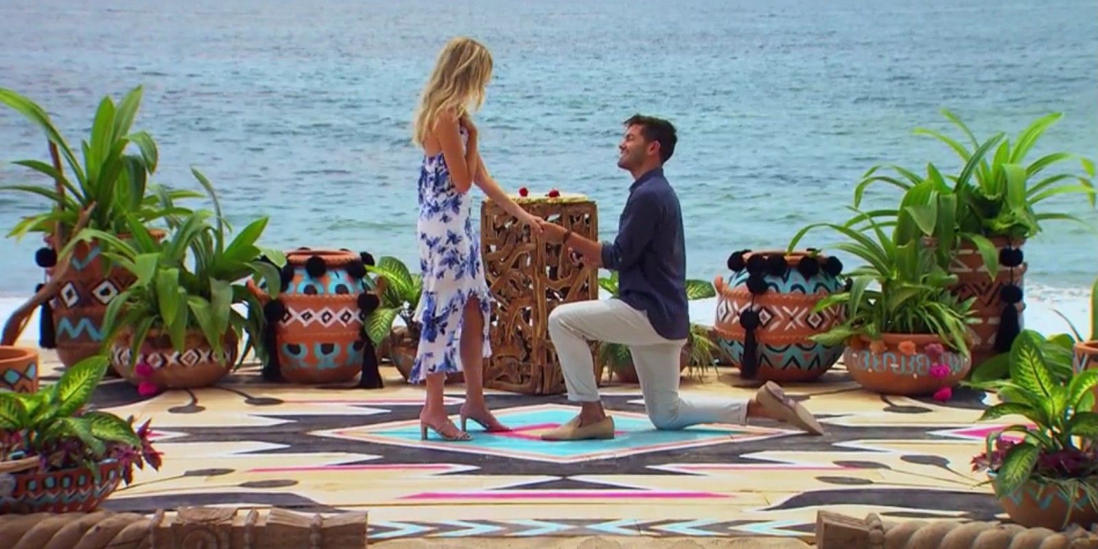 Dylan Barbour proposes to Hannah Godwin in Bachelor in Paradise