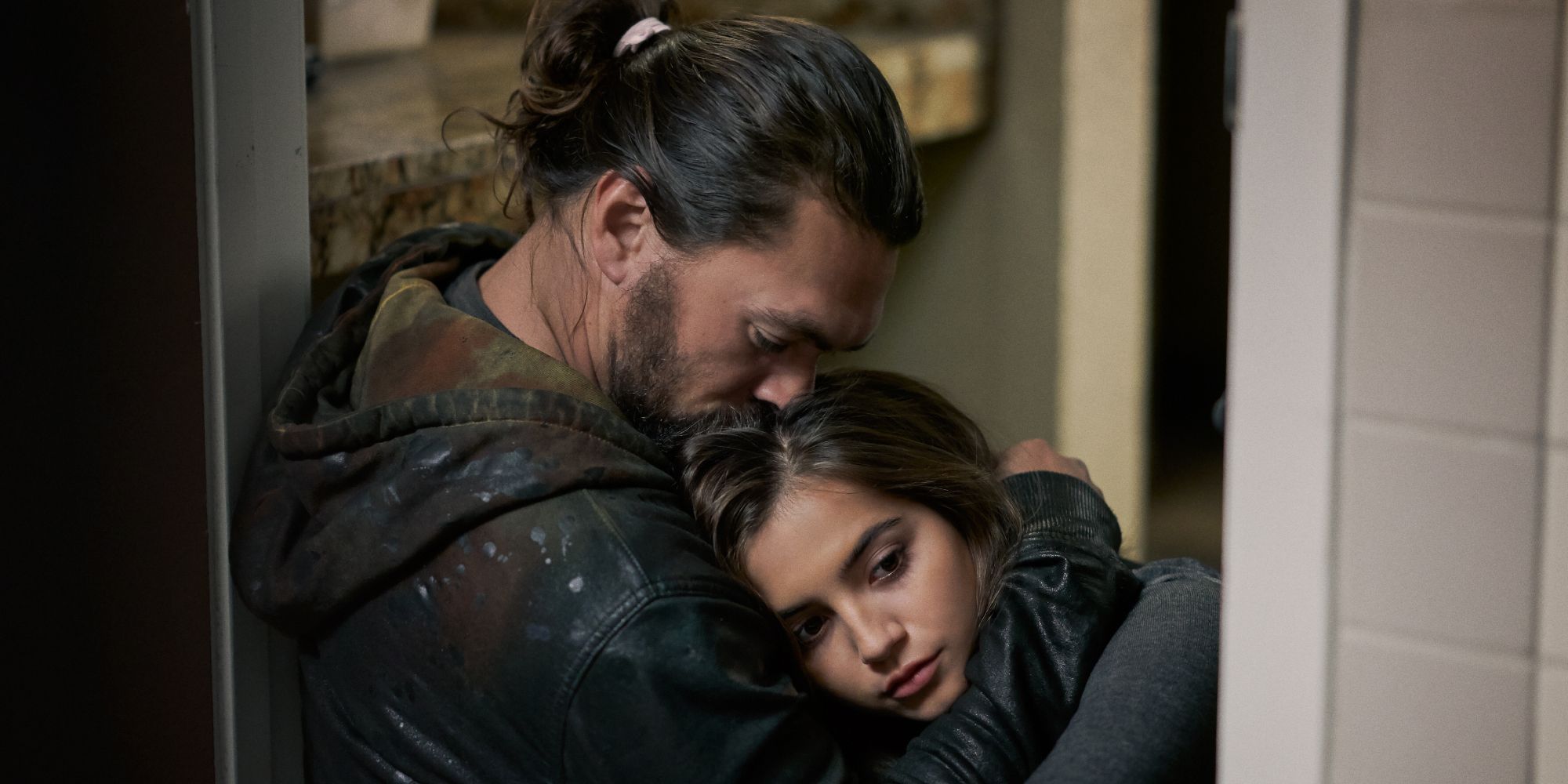 Ray comforts his daughter Rachel after Amanda's death in Sweet Girl