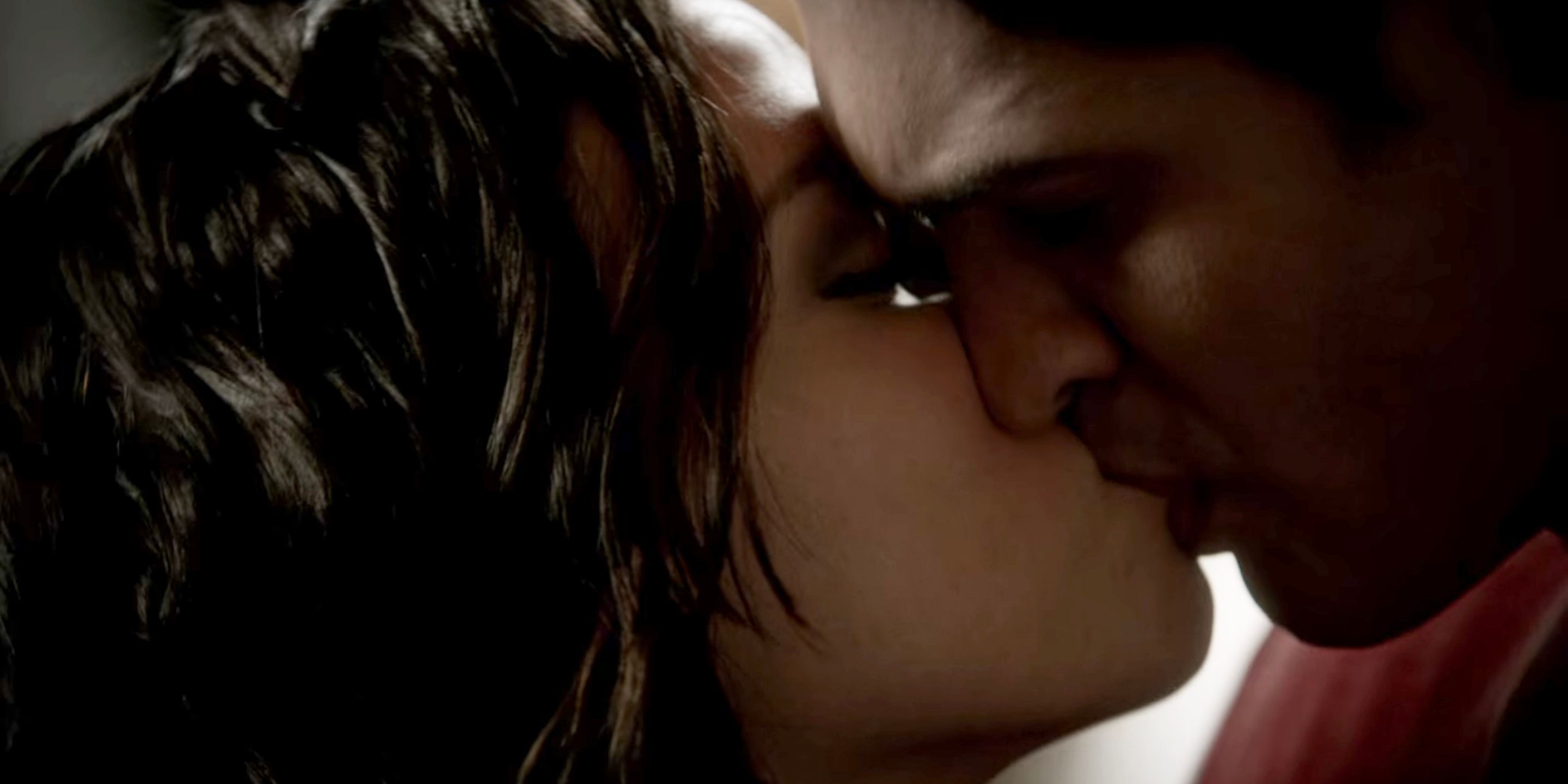 Each Main Characters Best Kiss In The Vampire Diaries