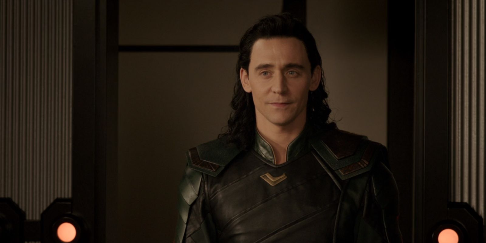 Loki speaking with Thor in Thor: Ragnarok