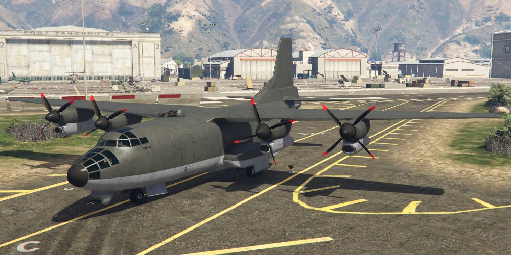 RM-10 Bombushka plane landed at airfield in GTA Online