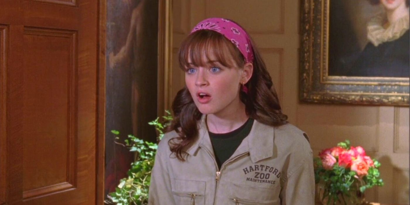 Rory in her community service gear at the Gilmore home on Gilmore Girls