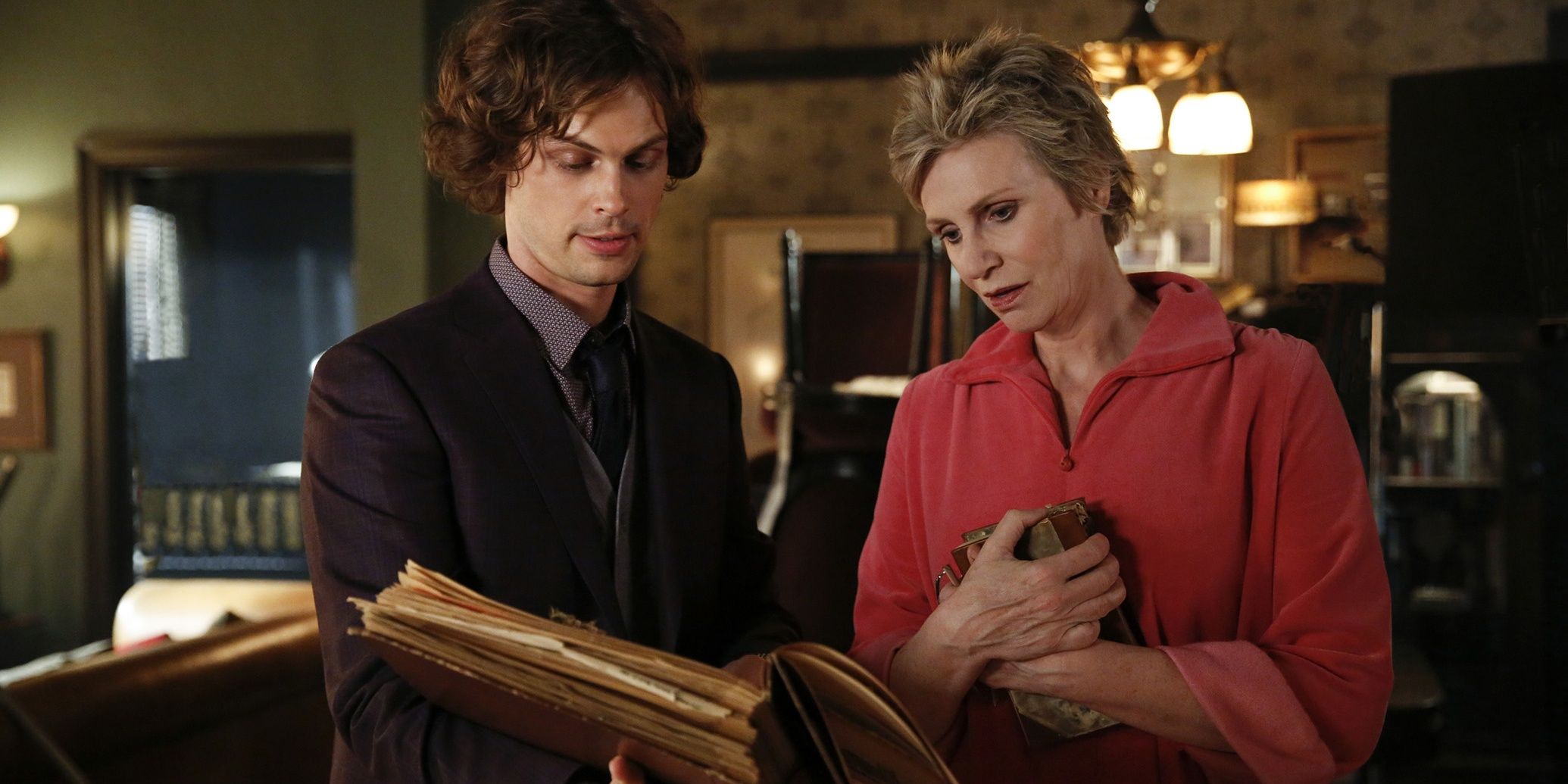 Spencer shows his mother Diana his past photos n order to jog her memory in Criminal Minds