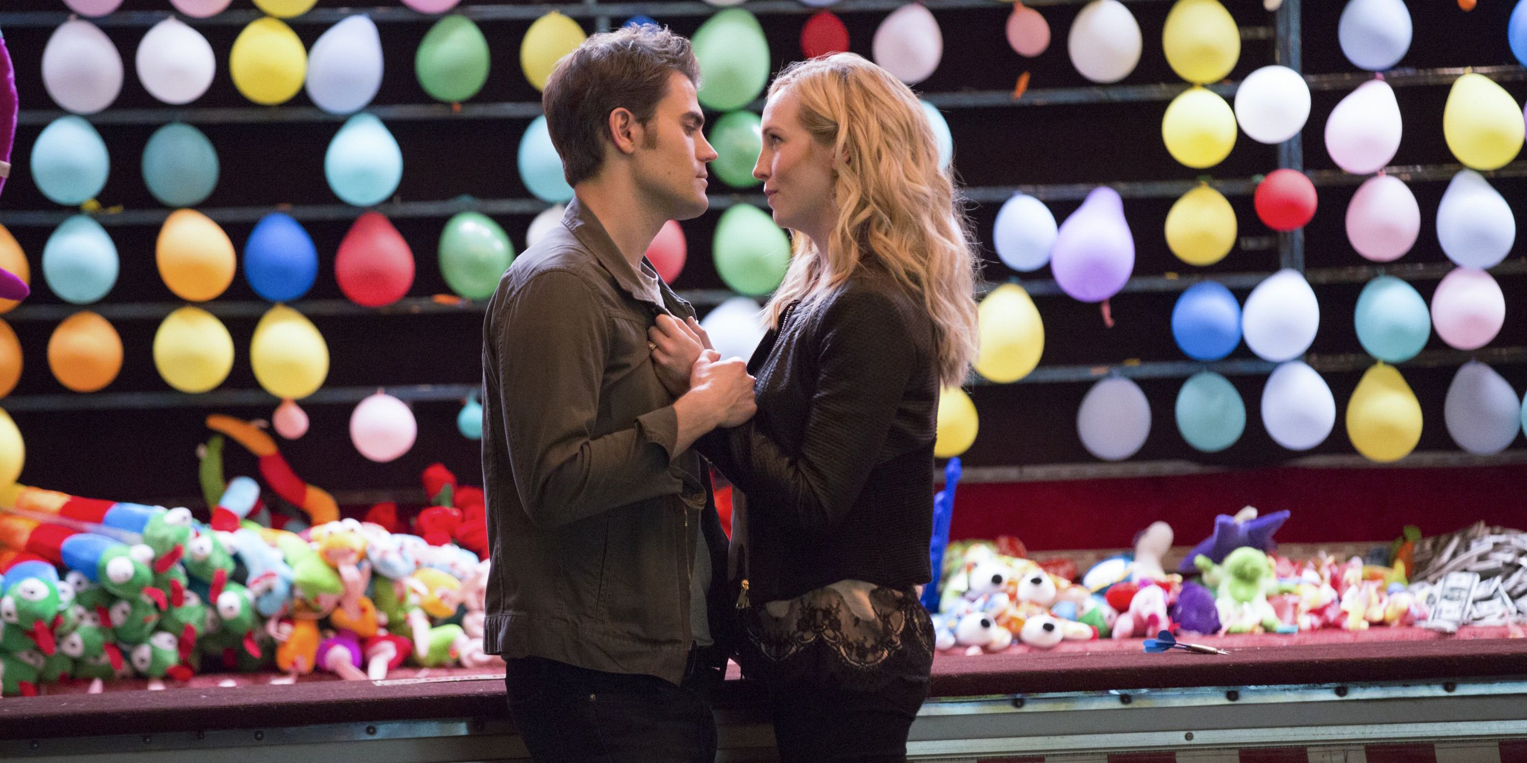 Stefan and Caroline at the carnival in The Vampire Diaries.