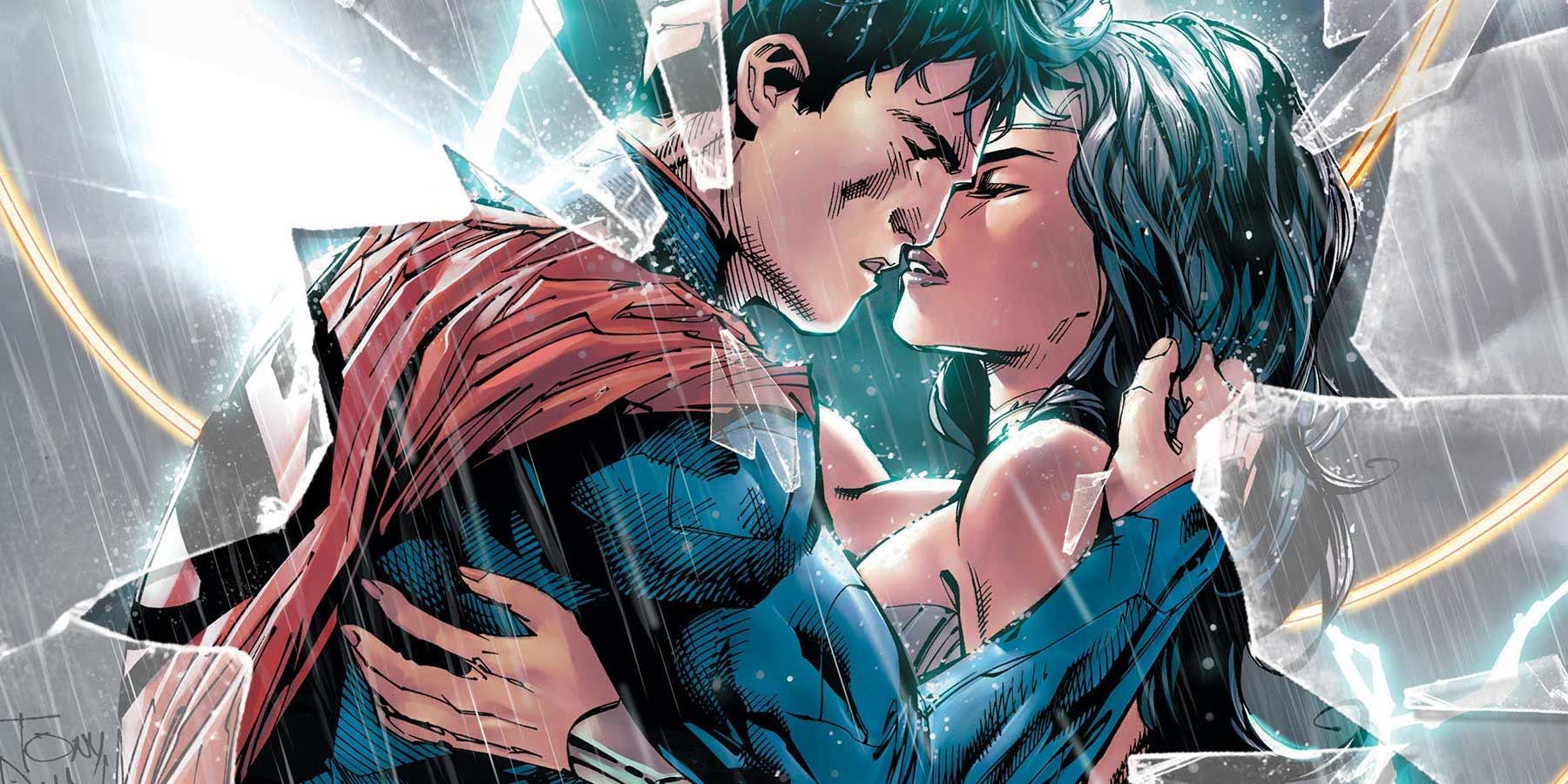 Superman and Wonder Woman hugging