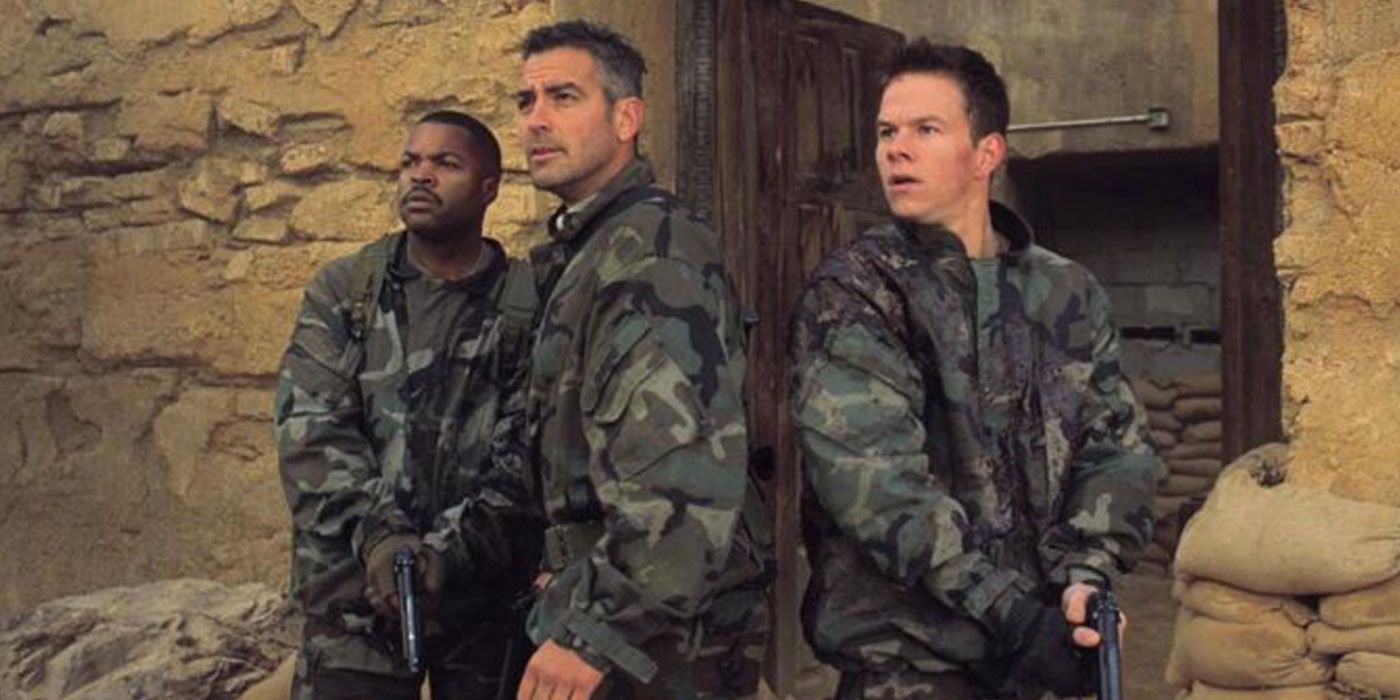 The soldiers preparing a heist in Three Kings.