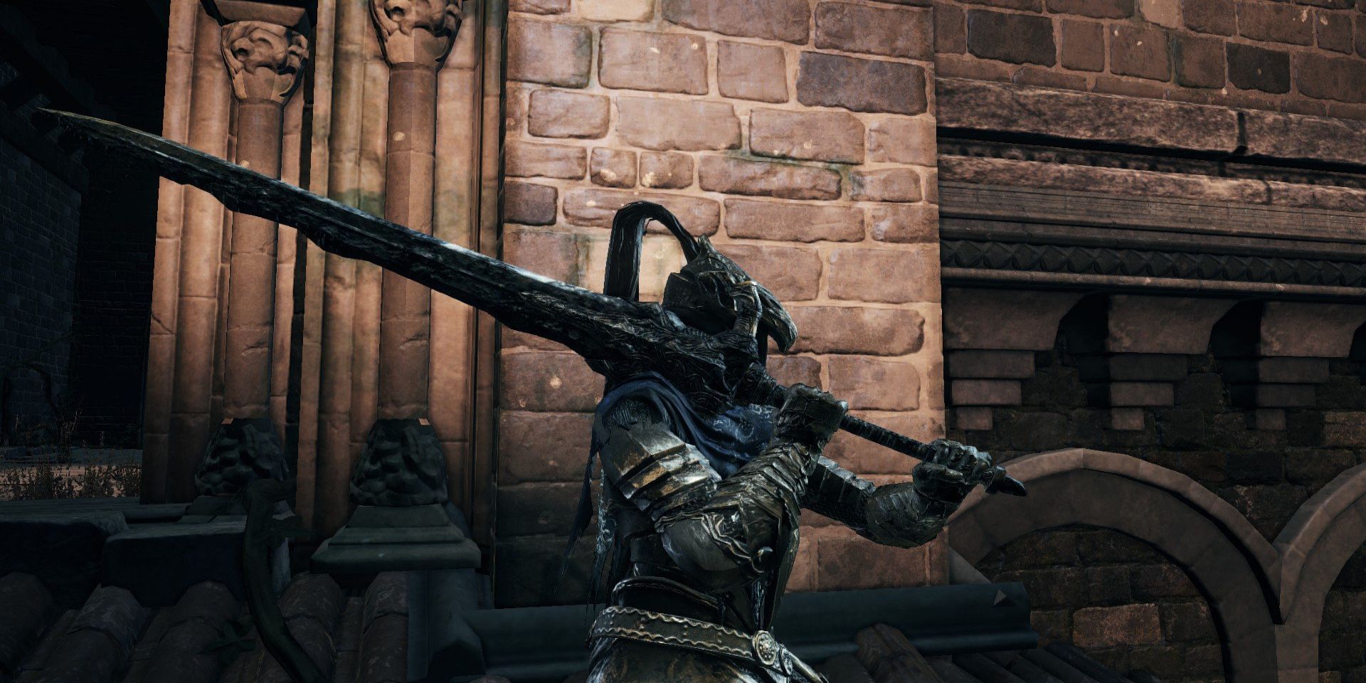 A Dark Souls 3 player wearing the Wolf Knight armor set.