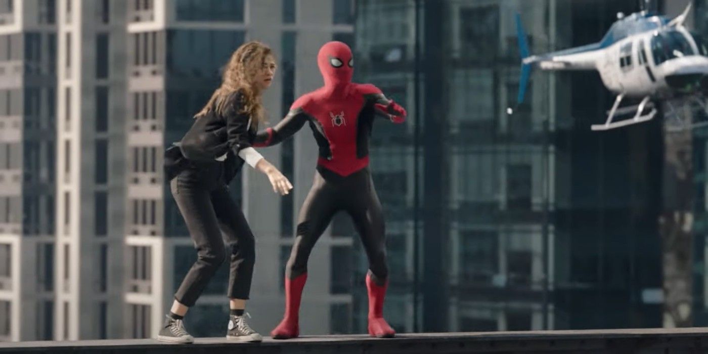 MJ and Peter Parker atop a beam in Spider Man No Way Home bridge