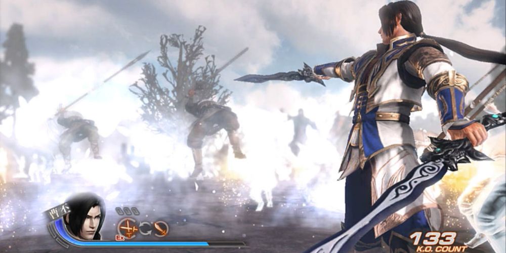 Female warrior fends off fog monster attack in Dynasty Warriors 7
