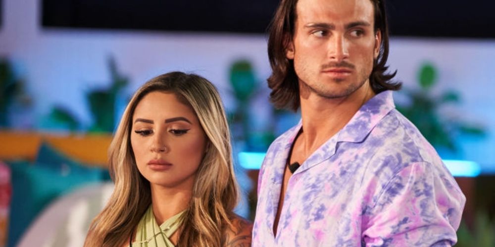 Florita and Jeremy couple up in Love Island 3